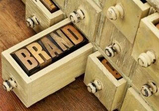 internet, click and collect, réseaux sociaux