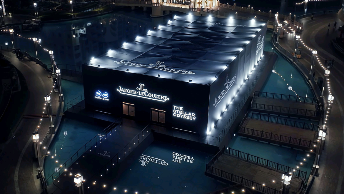 Jaeger LeCoutre monte à Dubaï une exposition numérique et immersive The Stellar Odyssey inédite.