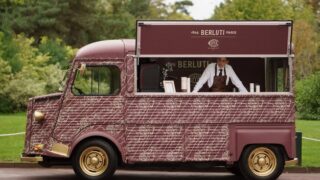 La maison de luxe Berluti dévoile son pop-up mobile au coeur du jardin d'Acclimation parisien