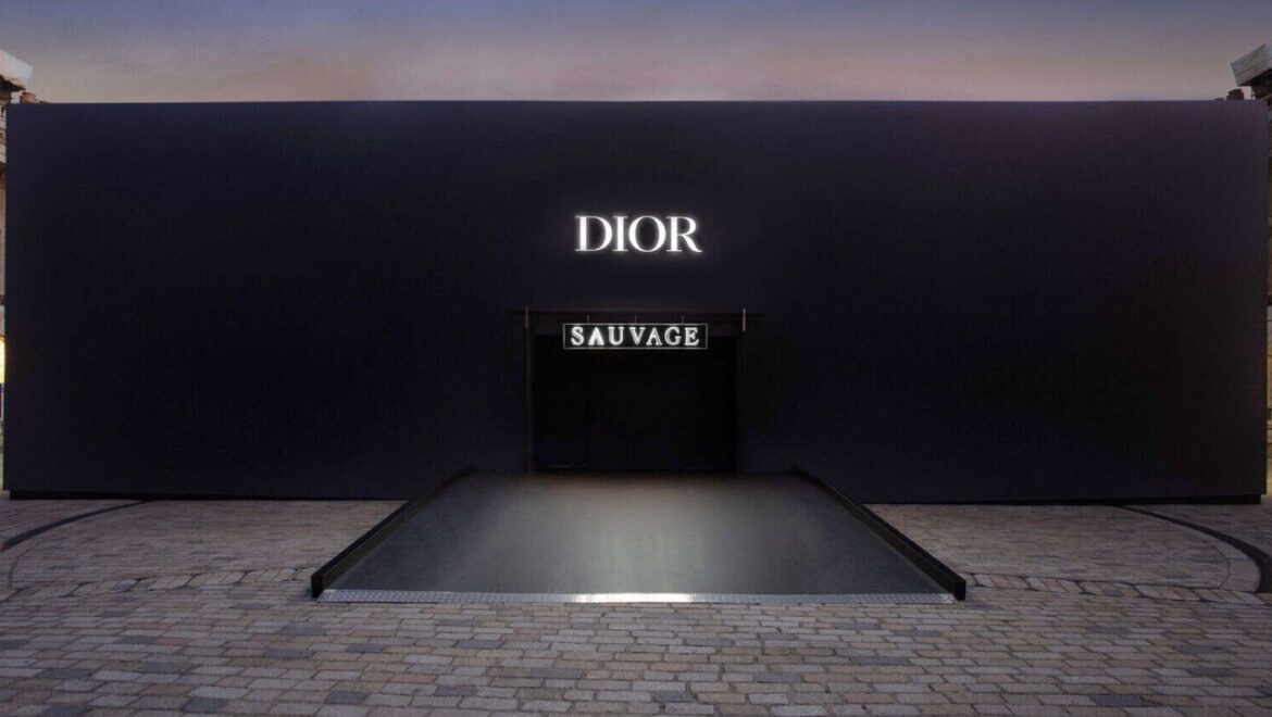 christian dior, maison de luxe du group LVMH inaugure un éènement retail immersif à Londres pour son best seller Sauvage
