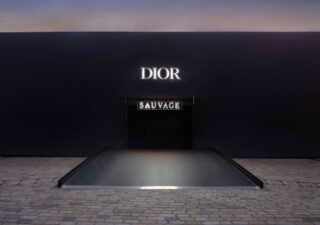 christian dior, maison de luxe du group LVMH inaugure un éènement retail immersif à Londres pour son best seller Sauvage