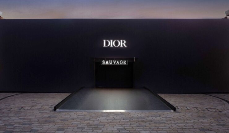 christian dior, maison de luxe du group LVMH inaugure un éènement retail immersif à Londres pour son best seller Sauvage